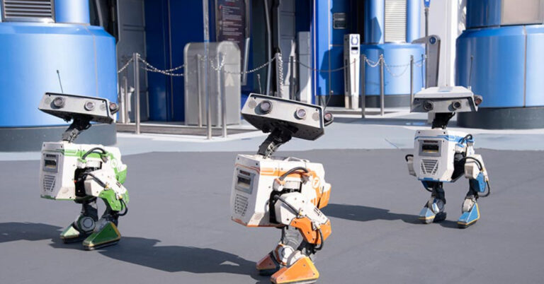 東京ディズニーランドにNVIDIAの2脚ロボ登場　トゥモローランドをひょこひょこ歩く