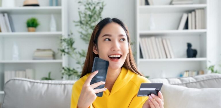 VISAが最強？大学生におすすめのクレジットカード｜女性が得する6枚を厳選