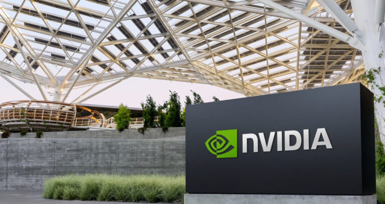NVIDIA、米国内でスパコンの製造を開始。AIインフラとして数兆ドルの経済効果見込む – PC Watch