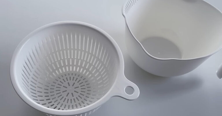 ダイソーの容器に種を植え、窓辺で1年育てたら……　想像を超える成長→大収穫「こんなにたくさん」「羨ましい」