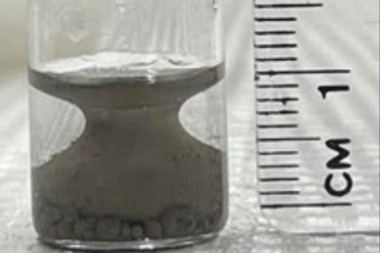 熱力学の法則の例外にみえる現象を発見：形状回復液体とは？