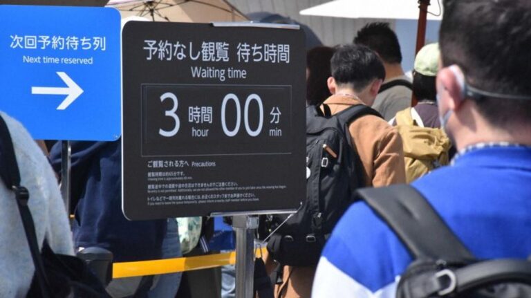 万博リハ最終日も行列 改善検討