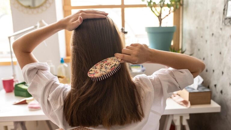 160年の時を超えて……おばあちゃんの「ヘアブラシ」がTikTokで大バズり