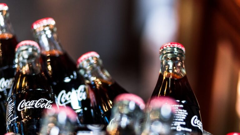 「Share a Coke」リバイバル！ コカ・コーラのデータドリブンなエモ消費戦略とは？ | TABI LABO