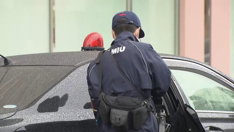 スーパーで刺され女性死亡 男逮捕