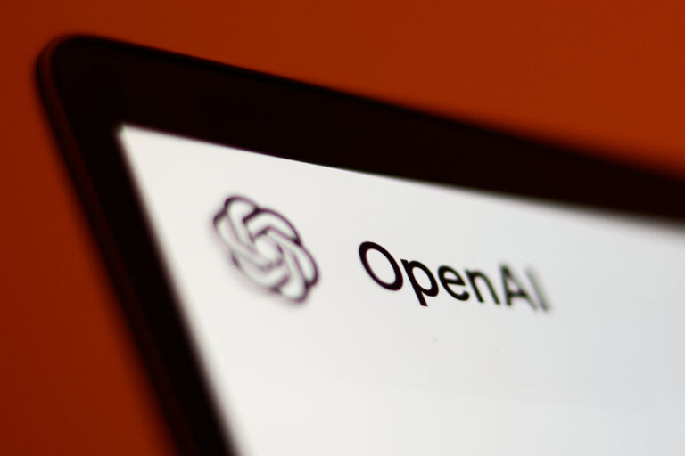 Openaiは、30億ドルでWindsurfを購入するために講演を行う前にカーソルメーカーを追求しました
