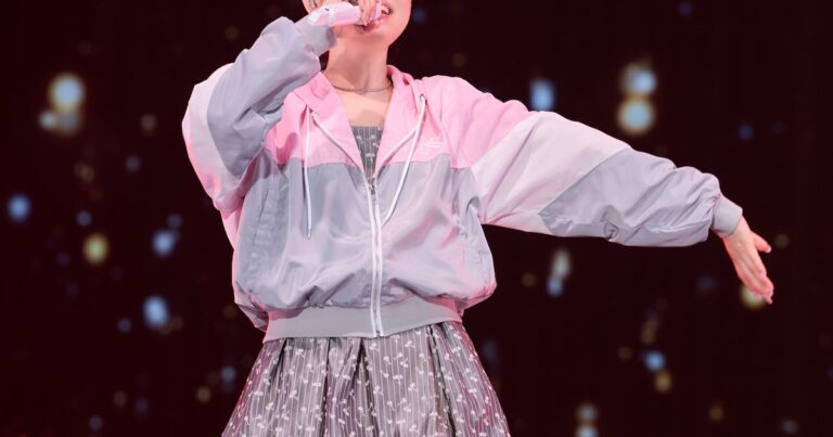 西野カナが新曲「With You」配信リリース、アリーナツアーで初披露