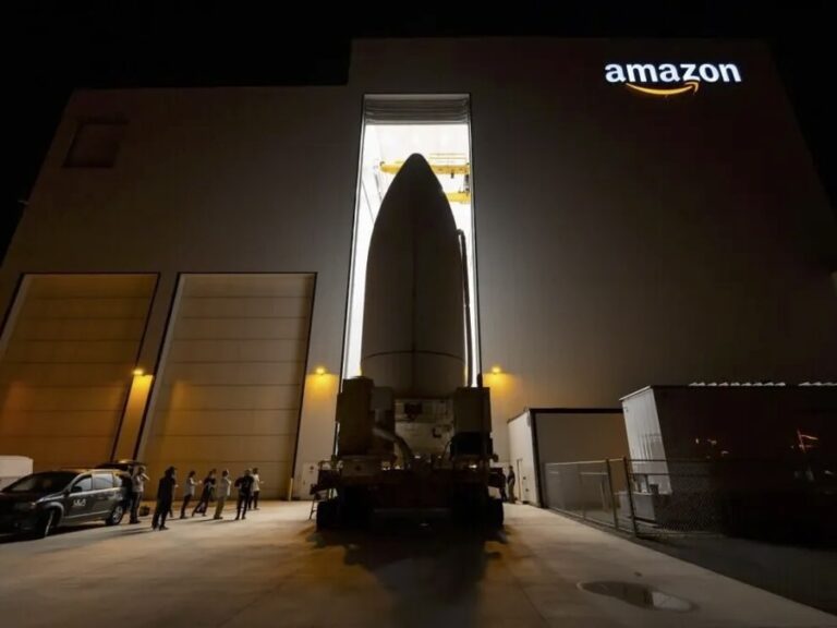 Amazonのスターリンク対抗衛星「カイパー」、初の本格打ち上げは悪天候で延期に – CNET Japan