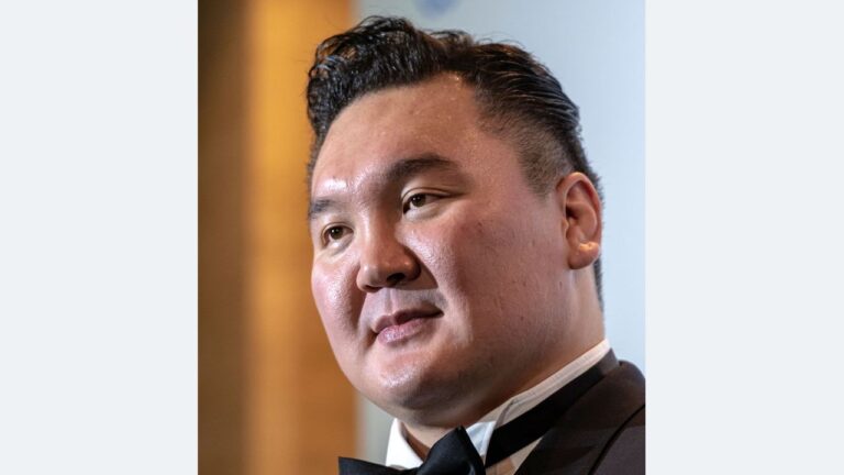 元白鵬 相撲協会退職意向否定せず