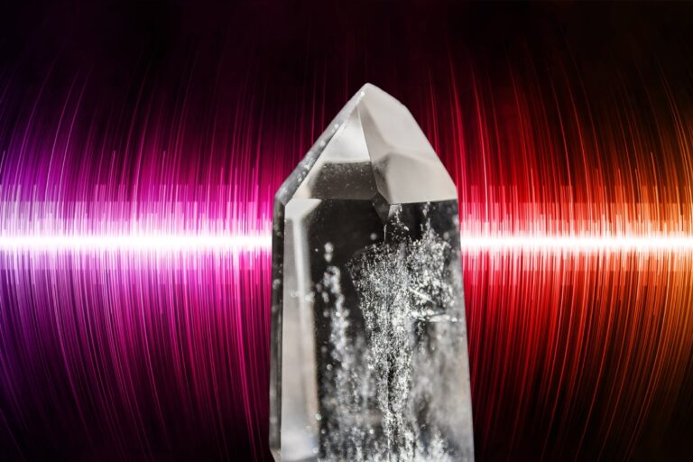 “悪魔の階段”に挑む時間結晶――カオスへ滑り落ちる最前線