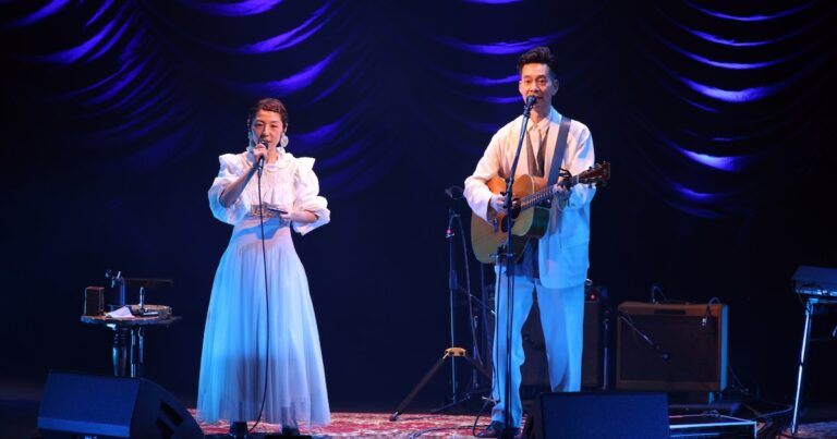 ハンバート ハンバート、2人編成で多彩な楽曲披露したツアー「寝ても覚めても」追加公演（ライブレポート / 写真22枚） – 音楽ナタリー