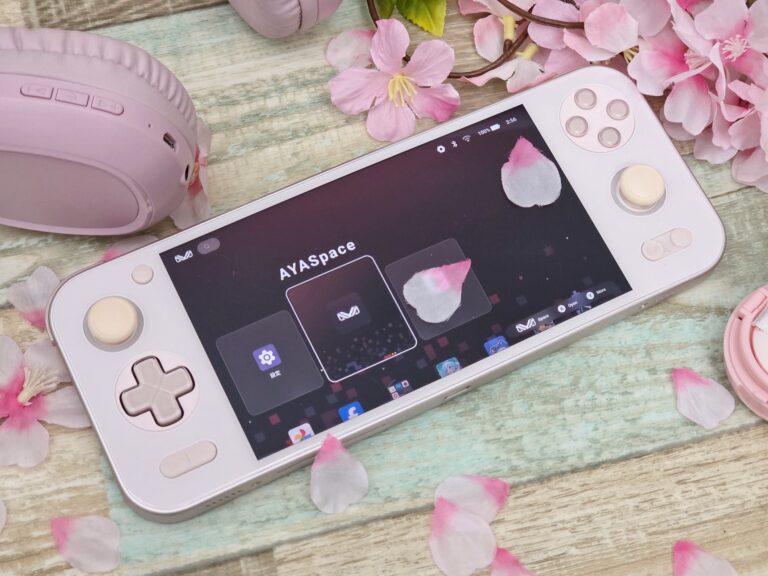 淡いピンク色がキレイなAndroidゲーム機「AYANEO Pocket S さくらピンク」 – ケータイ Watch