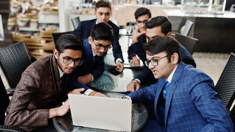 破産AI企業の中身、700人の裏話！