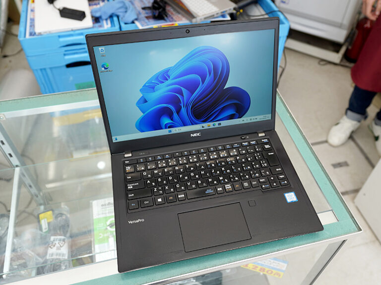 「NECの13.3インチPCが17,800円！お得中古セール」