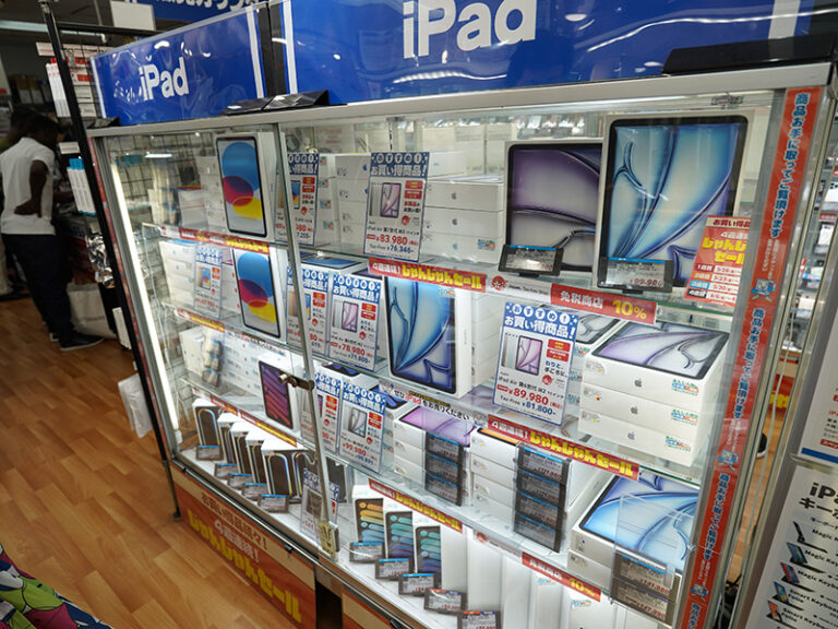 「第11世代iPad未使用品、特価51,980円！」