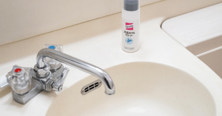 「洗面台掃除、手間なしの新習慣！」