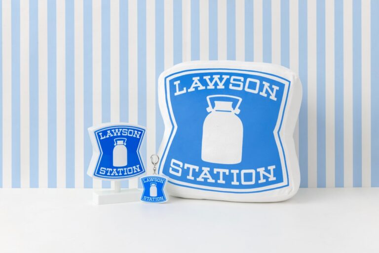 「ローソン看板クッション登場！」