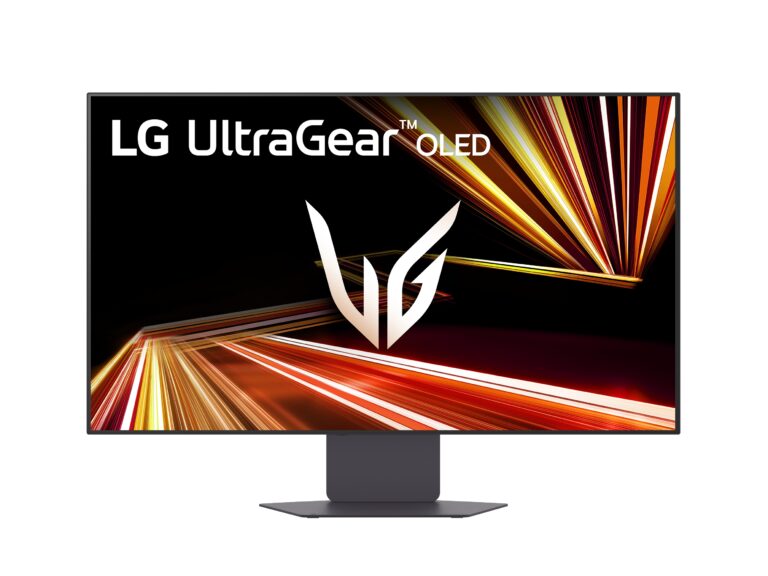 「31.5型有機ELで4K/240HzとFHD/480Hz切替可能！」