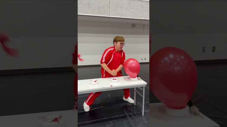 Big red bubble 🫧 #comedy #memes #challenge #funny #balloon #shortsindia #shortsviral #ヒカキン #shorts