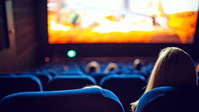 「大コケ作品が228カ国で1500万時間視聴！」