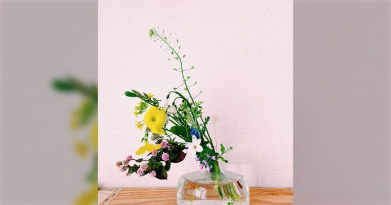 「保育園からの帰り道に、息子と一緒にお花摘み」楽しい思い出の写真が炎上？道端の花を勝手に摘むのはNGなのか