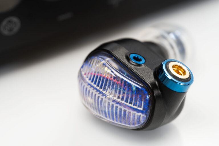 「Campfire Audio、新モデルAxion 2025発表！」