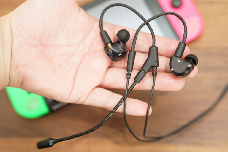 音マニア渾身！ゲーミングイヤフォン「GEEK」クラファン開始！