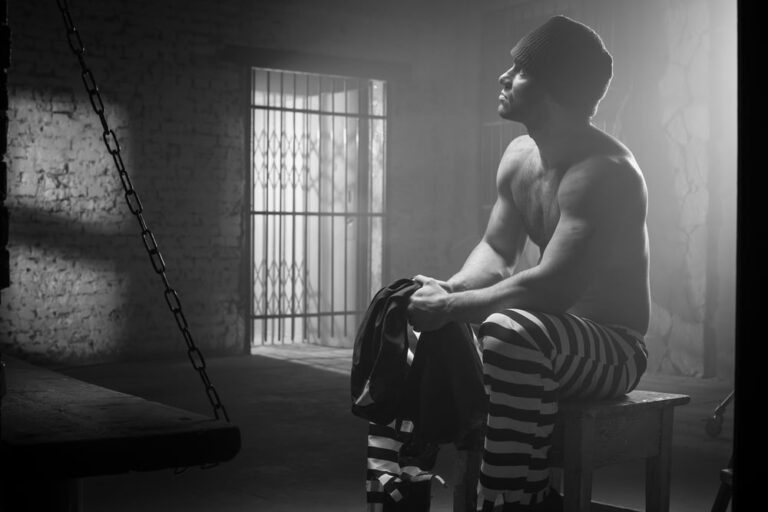 「収監中の殺人犯が数学難問解明！」