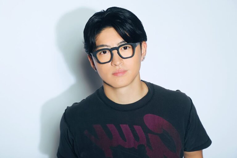 佐野玲於が大切にする「自分の目」で感じる瞬間とは？