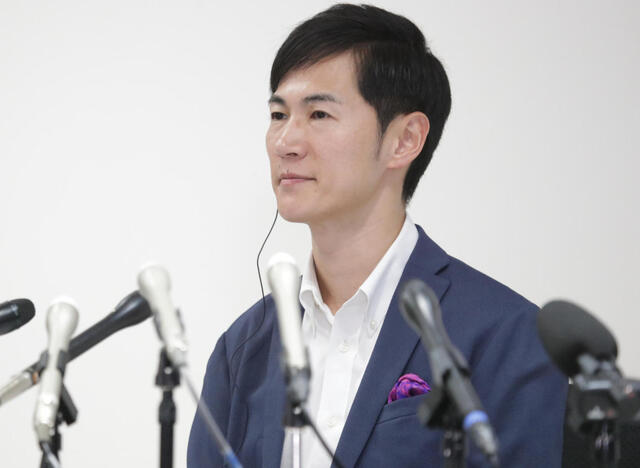 鳥海彩氏