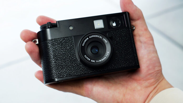 「富士フイルムの新感覚デジカメ登場！」