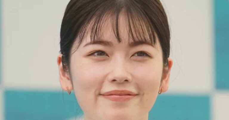 小芝風花の手編み「ベル袋」が話題！姉妹お揃いの100円財布も大絶賛！