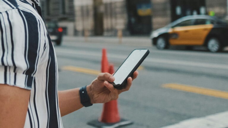 米移民支援アプリ急増！強制送還不安を軽減