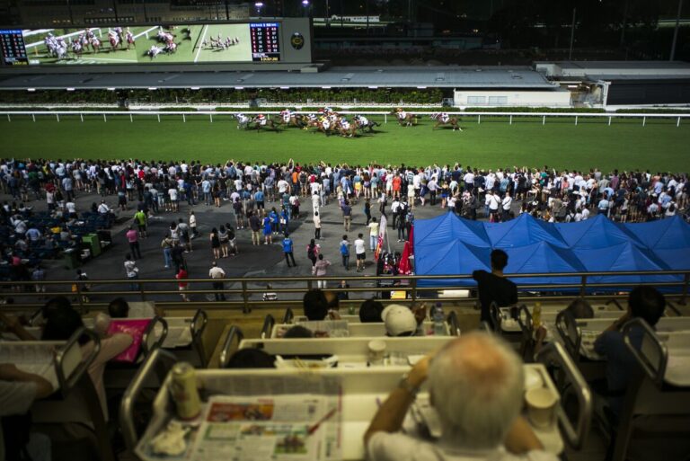 香港ジョッキー、10億ドル米資産売却へ！