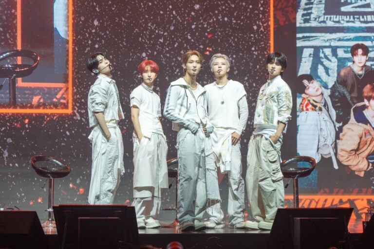 NOWZ、初Mini Album発売記念ファンショ開催！