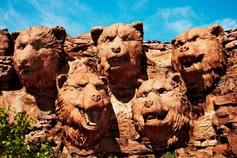 MAN WITH A MISSION、15周年ライブ映画上映決定！ダイジェスト映像公開中！特製レプリカパスプレゼントも！