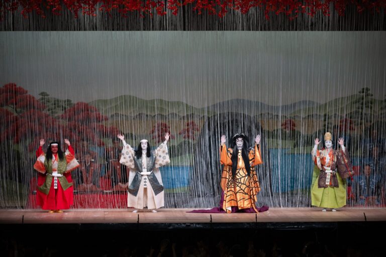 <p><strong>「長崎スタジアムシティで歌舞伎公演！」</strong></p>