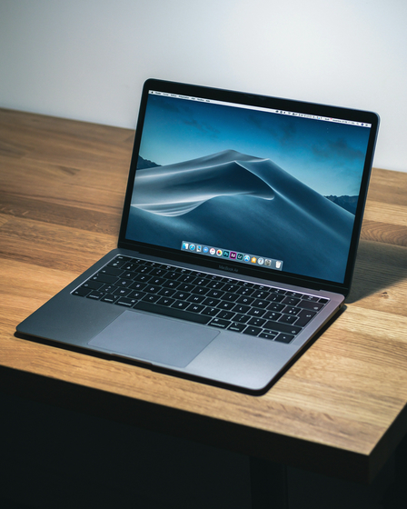 「Apple、機密流