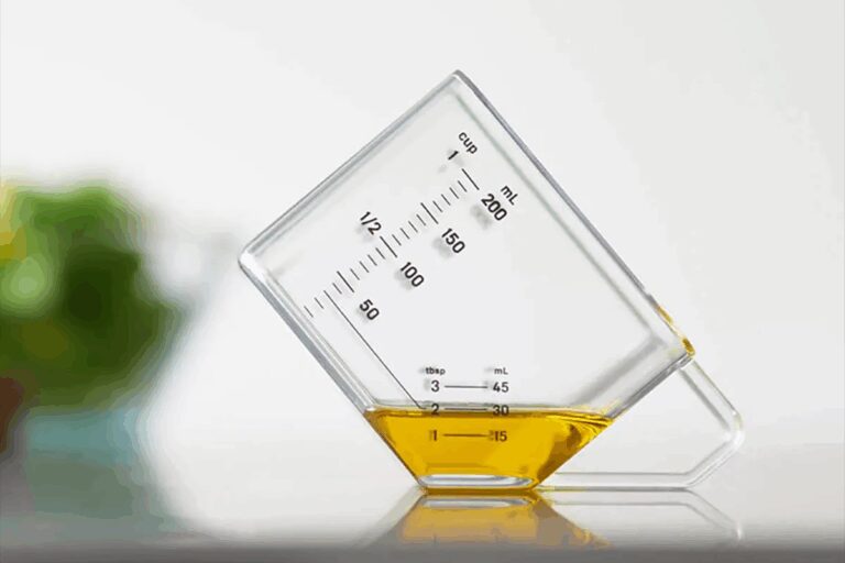 「山崎実業、量れる大さじカップ登場！」