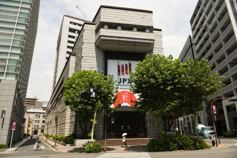 「米25％関税、日本株続落の危機！」