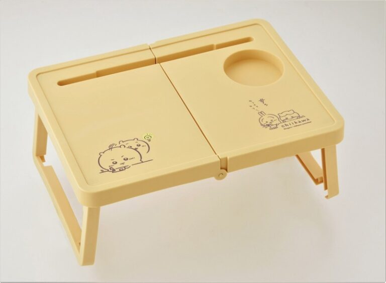 ちいかわミニテーブル、今日発売！