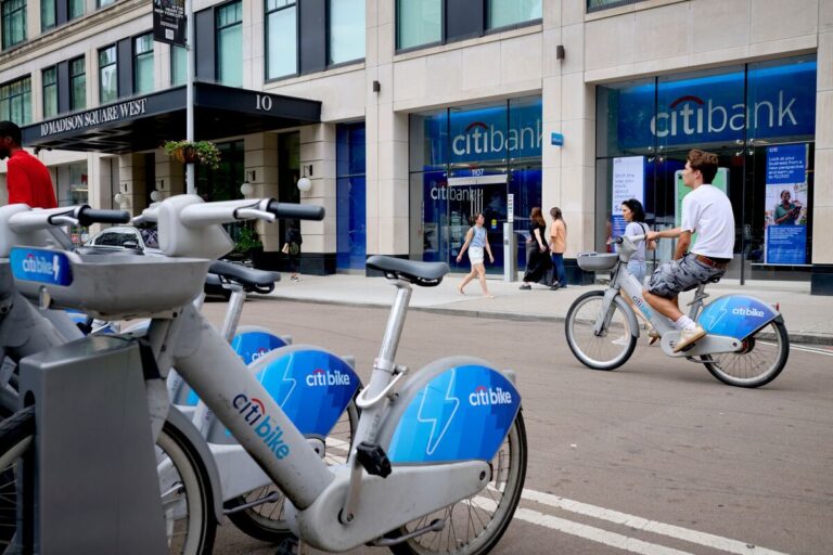 シティのトレーディング収益急増！トランプ関税の影響とは？