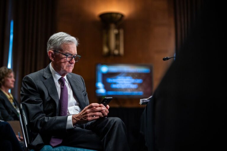 トランプ氏批判も虚しく？パウエル議長続投予想