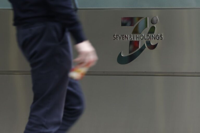 セブン委、クシュタール反論！米独禁法の新展開