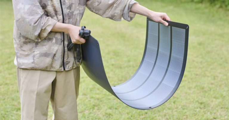 「曲がるJackeryソーラーパネル、35％OFF！柔軟性が魅力」