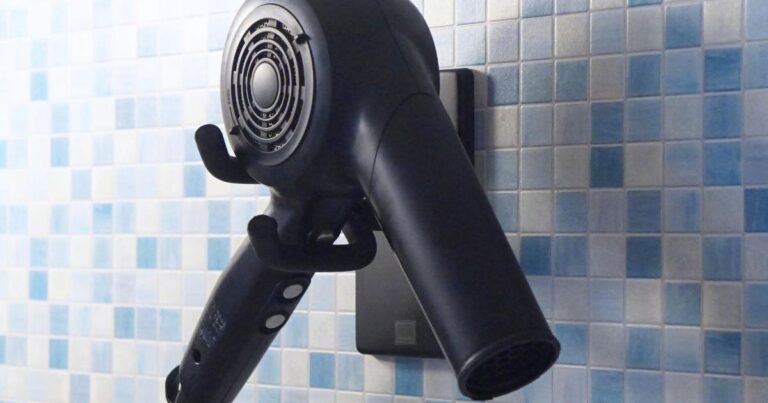 「髪を乾かしながら歯磨き!?新発明に驚愕」