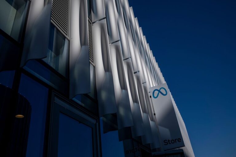 メタ株急上昇！売上高が予想超え