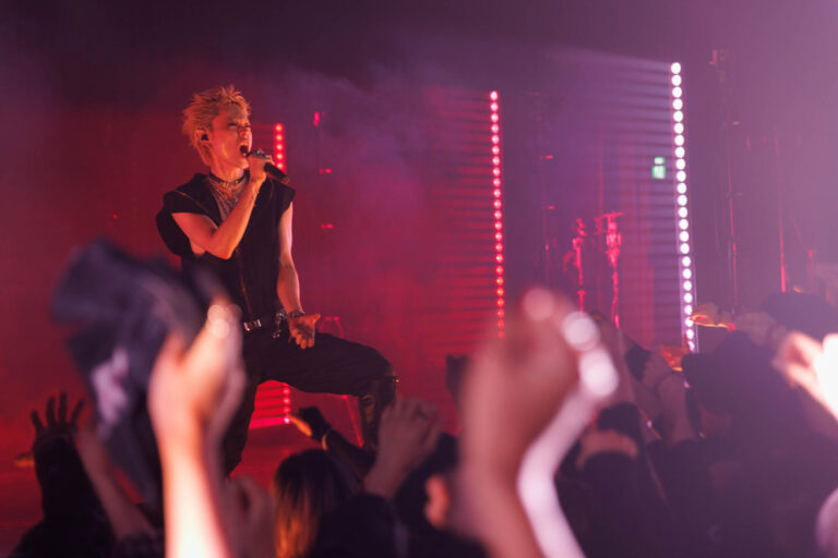 「グラスハート」の新カット解禁！カリスマユニット「OVER CHROME」とは？