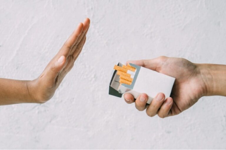 「非喫煙者の肺がん急増、背後に何が？」