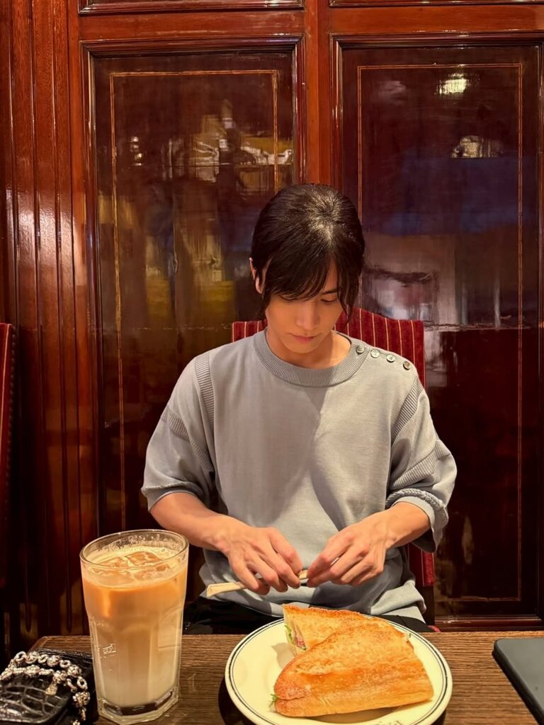 岩田剛典が今夜の熱い瞬間を公開！🔥✨